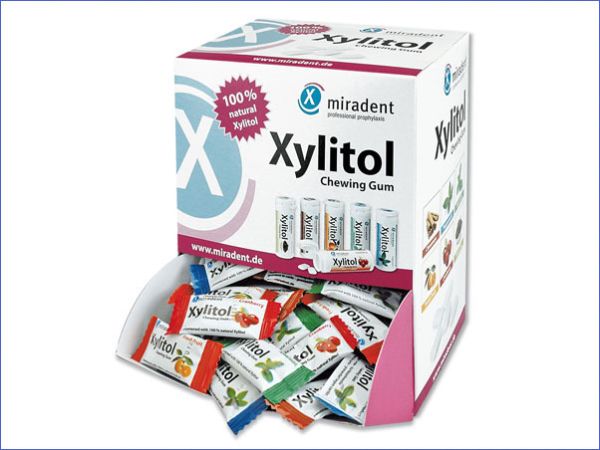 Жувальна гумка із ксилітолом Miradent Xylitol chewing gum в асортименті 200 шт